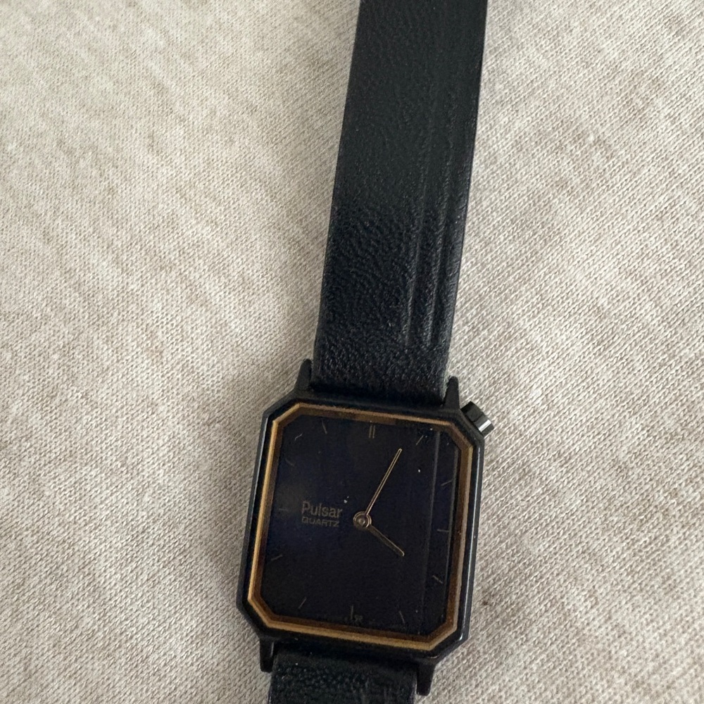 Vintage Pulsar Black and Gold Square Watch - Picture 2 of 5